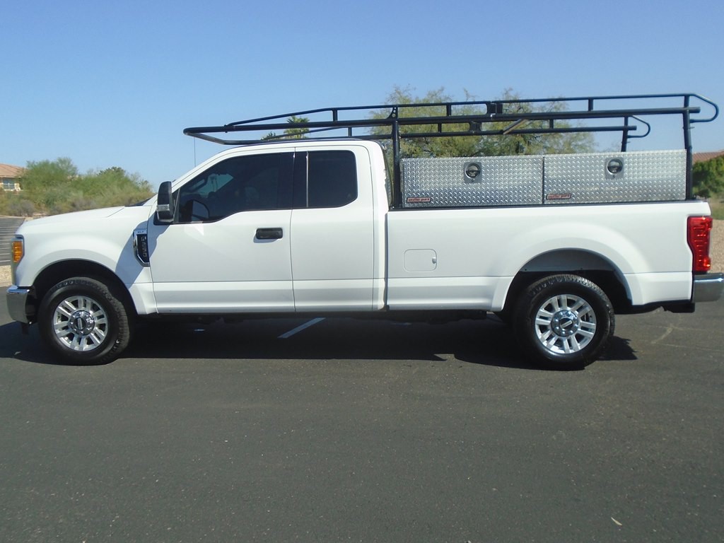 2017 Ford F-250 Image 2