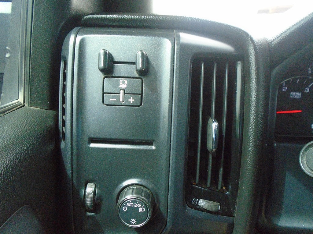 2018 Chevrolet Silverado 1500 Image 18