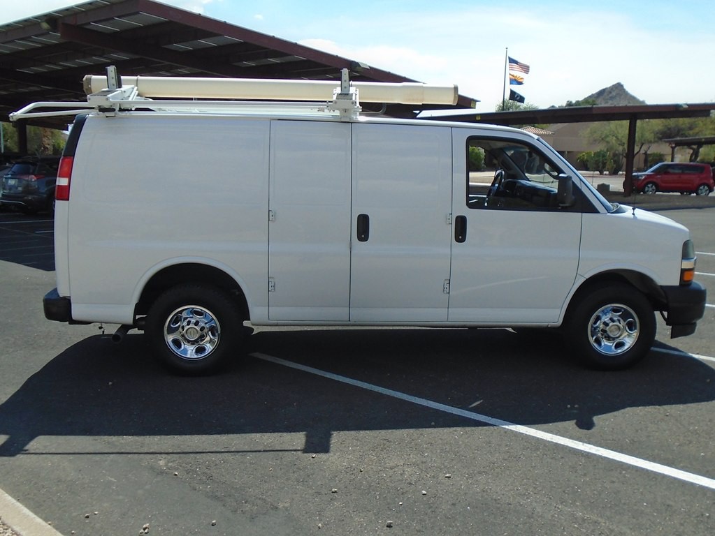 2020 Chevrolet Express Image 6