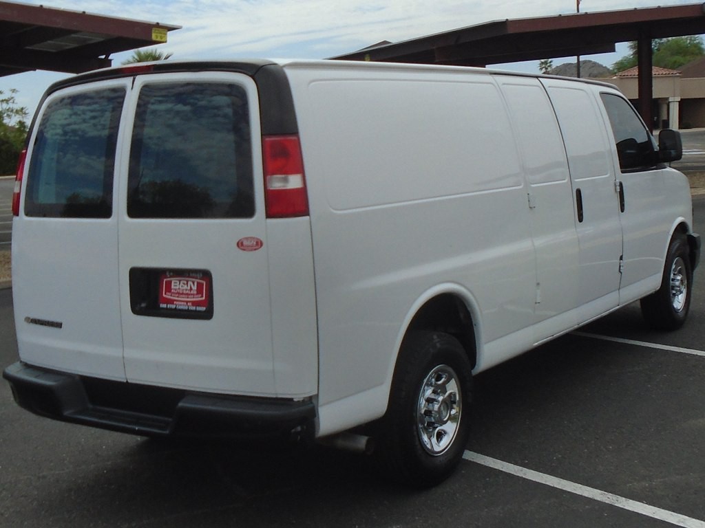 2020 Chevrolet Express Image 5