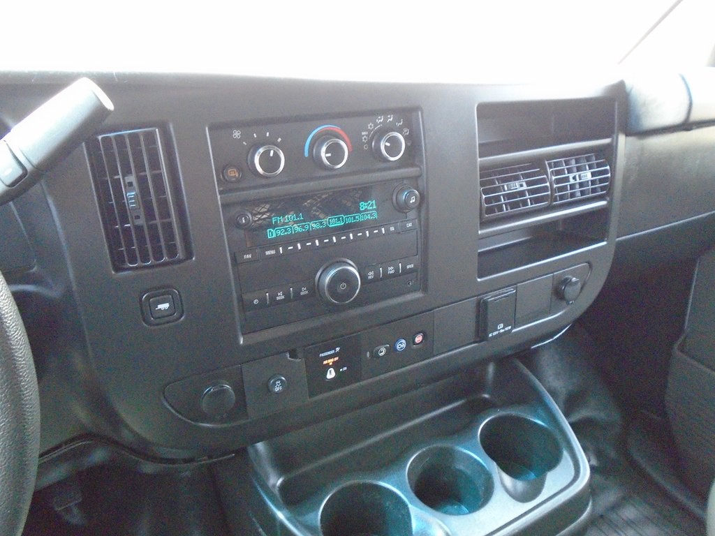 2020 Chevrolet Express Image 13