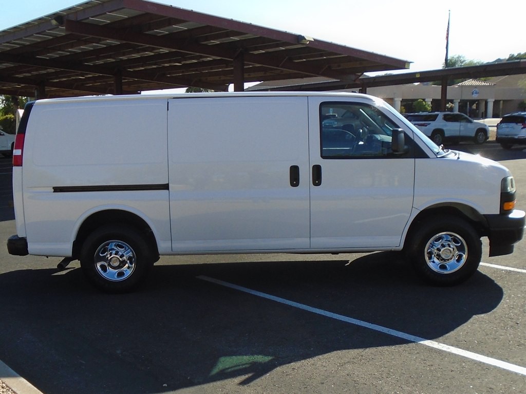 2021 Chevrolet Express Image 6