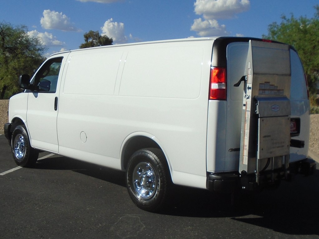 2021 Chevrolet Express Image 13