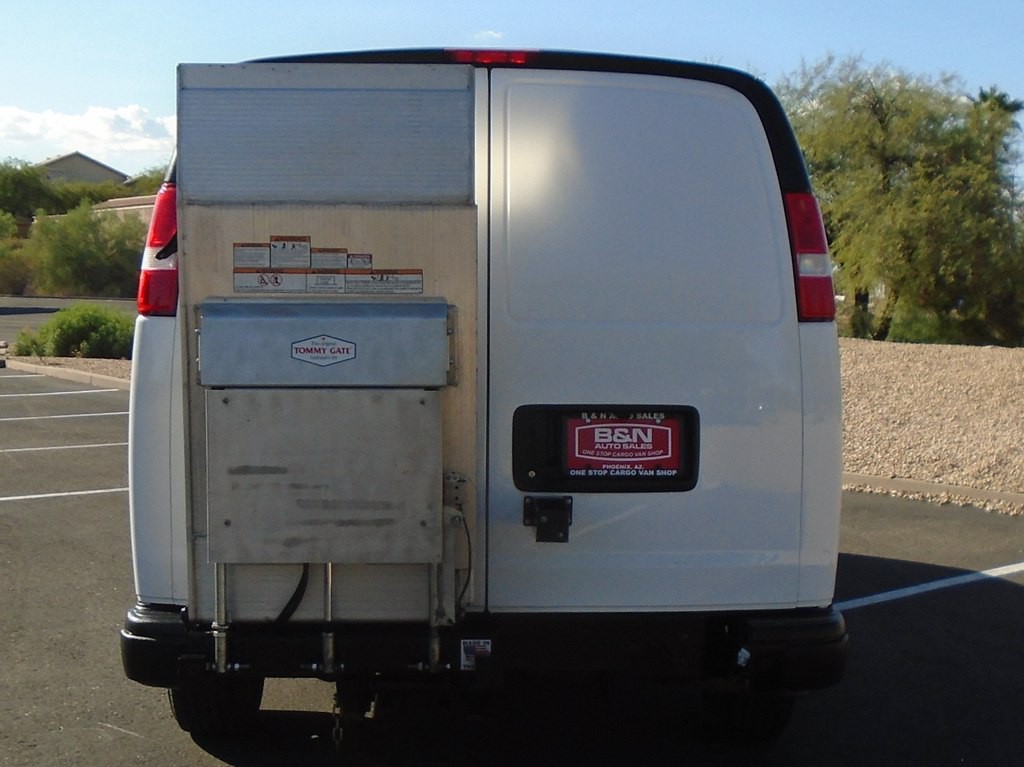 2021 Chevrolet Express Image 14