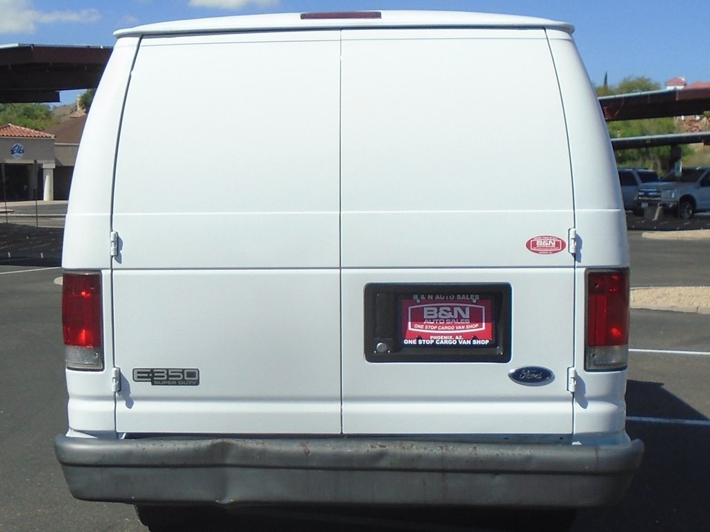 2004 Ford Econoline Image 4