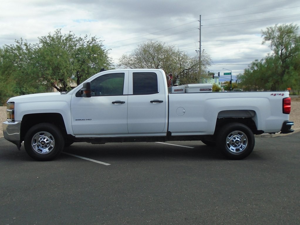 2018 Chevrolet Silverado 1500 Image 2