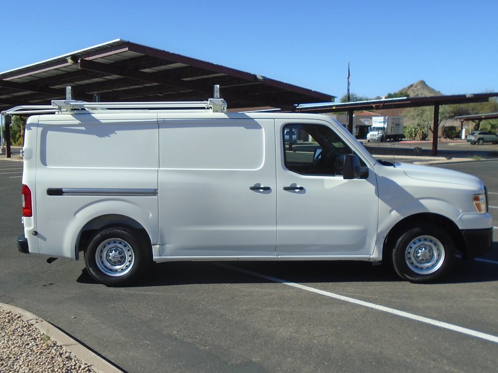 2017 Nissan NV Image 4