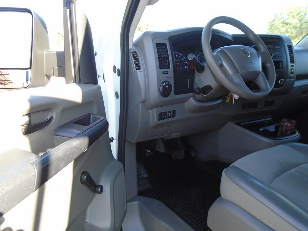 2017 Nissan NV Image 7