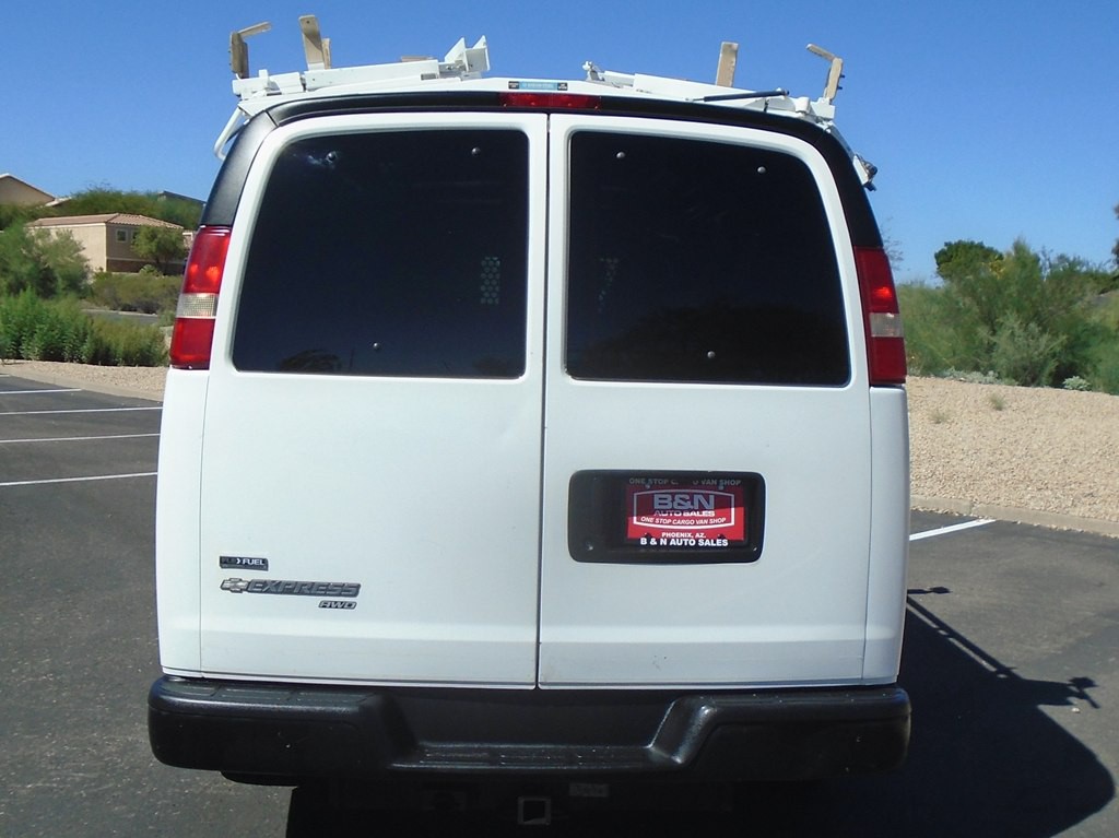 2008 Chevrolet Express Image 4