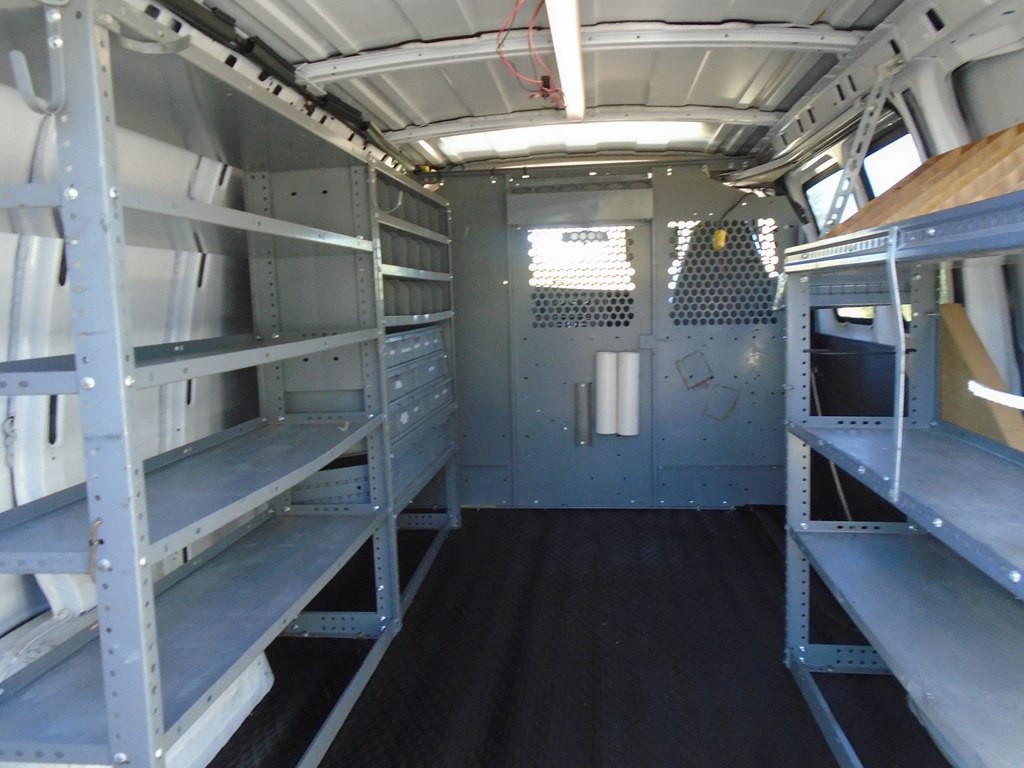 2008 Chevrolet Express Image 8