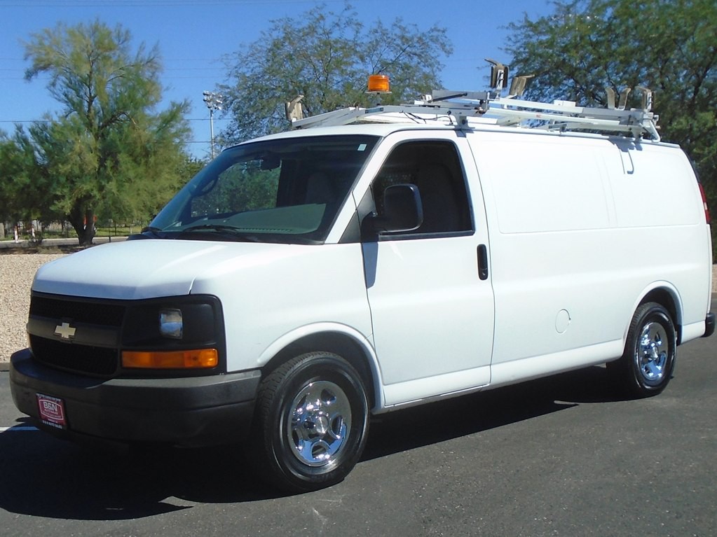 2008 Chevrolet Express Image 11