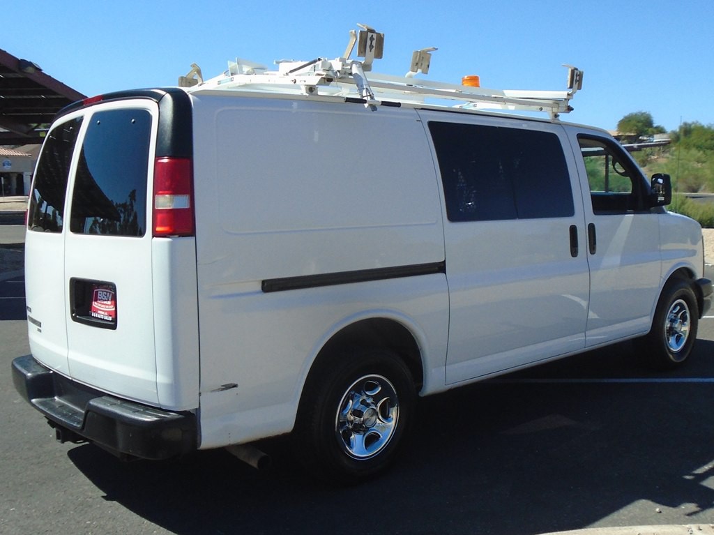 2008 Chevrolet Express Image 15