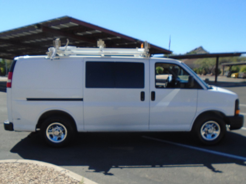 2008 Chevrolet Express Image 16