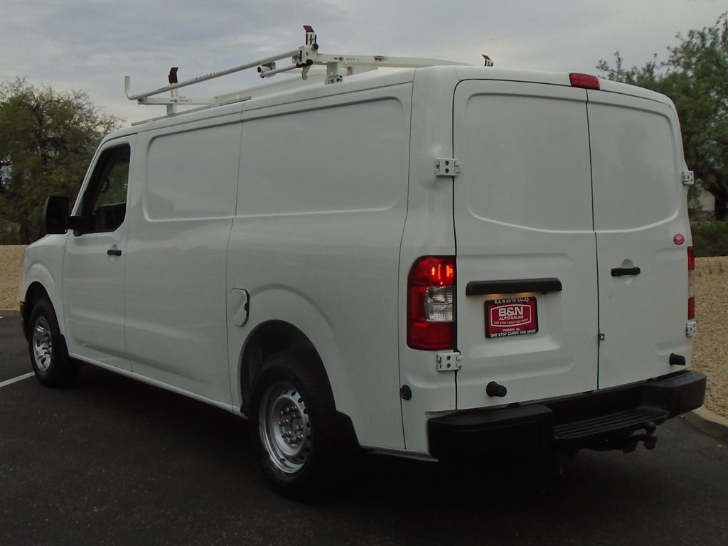2018 Nissan NV Image 3