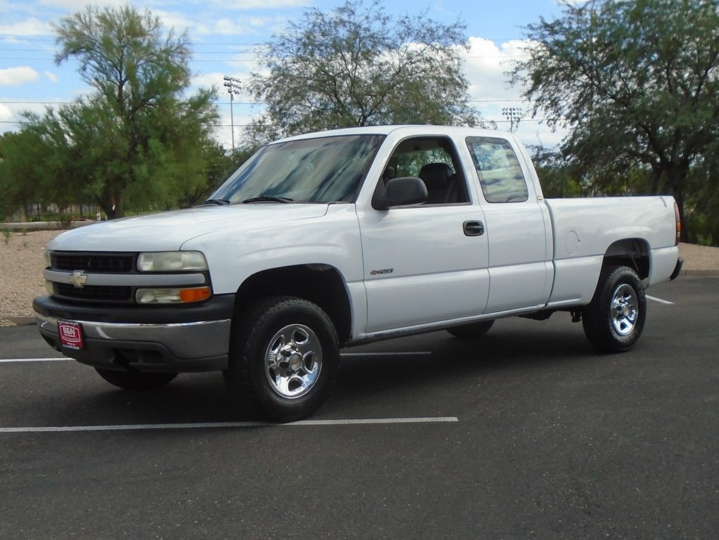 2001 Chevrolet Silverado 1500 Image 1