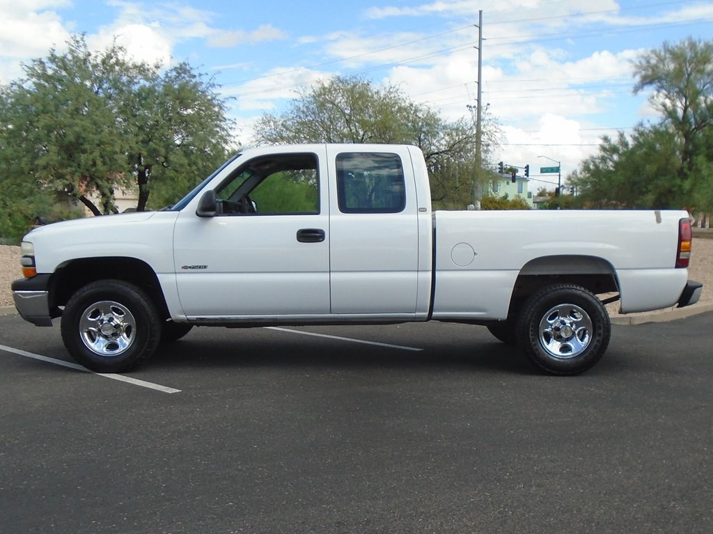 2001 Chevrolet Silverado 1500 Image 2