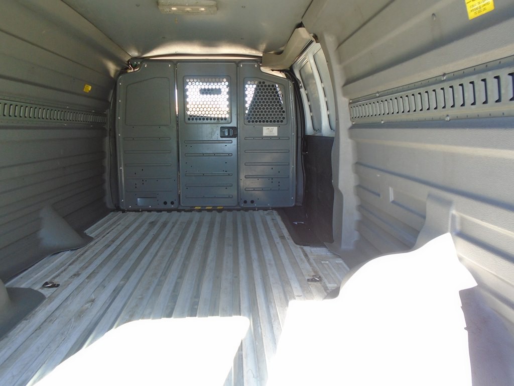 2017 Chevrolet Express Image 8