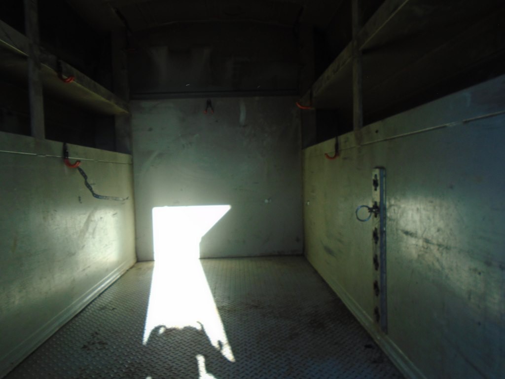 2016 Chevrolet Express Image 8