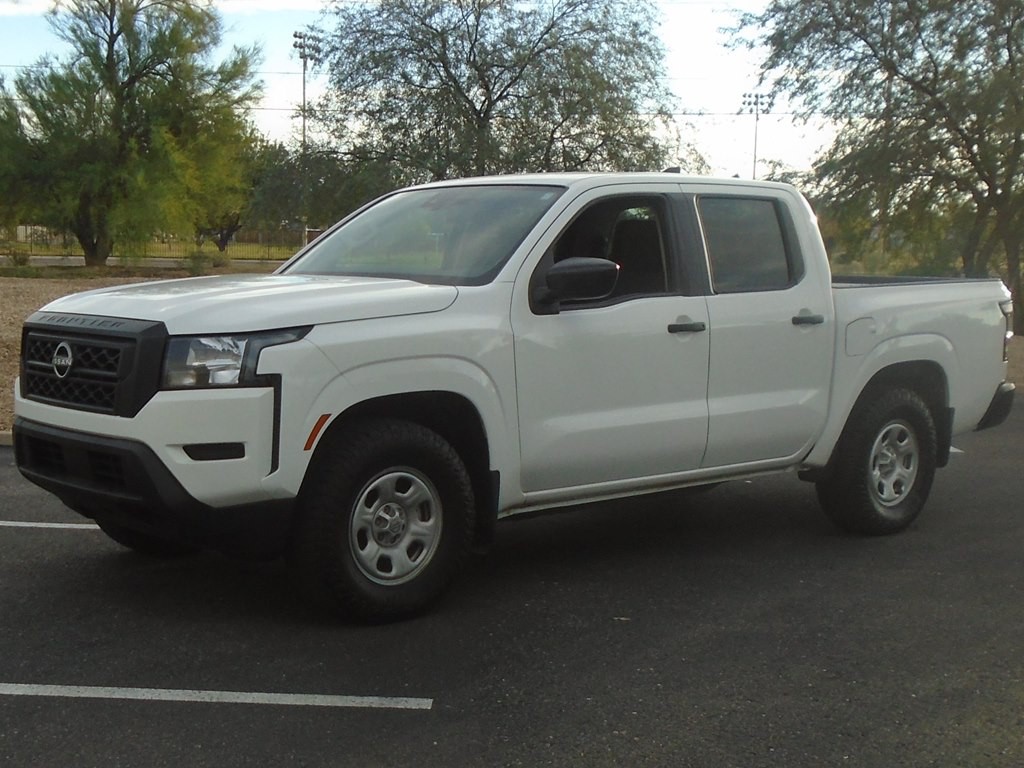 2022 Nissan Frontier Image 1