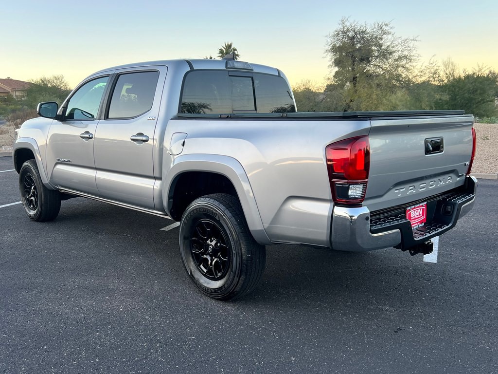 2019 Toyota Tacoma Image 3