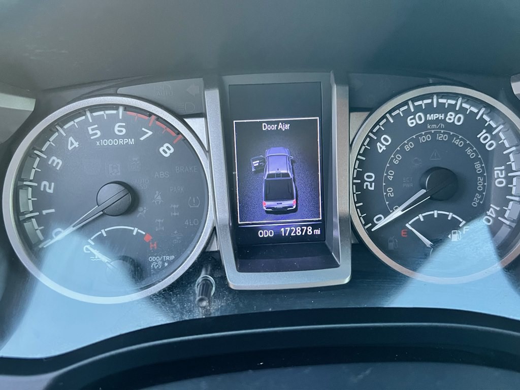 2019 Toyota Tacoma Image 9