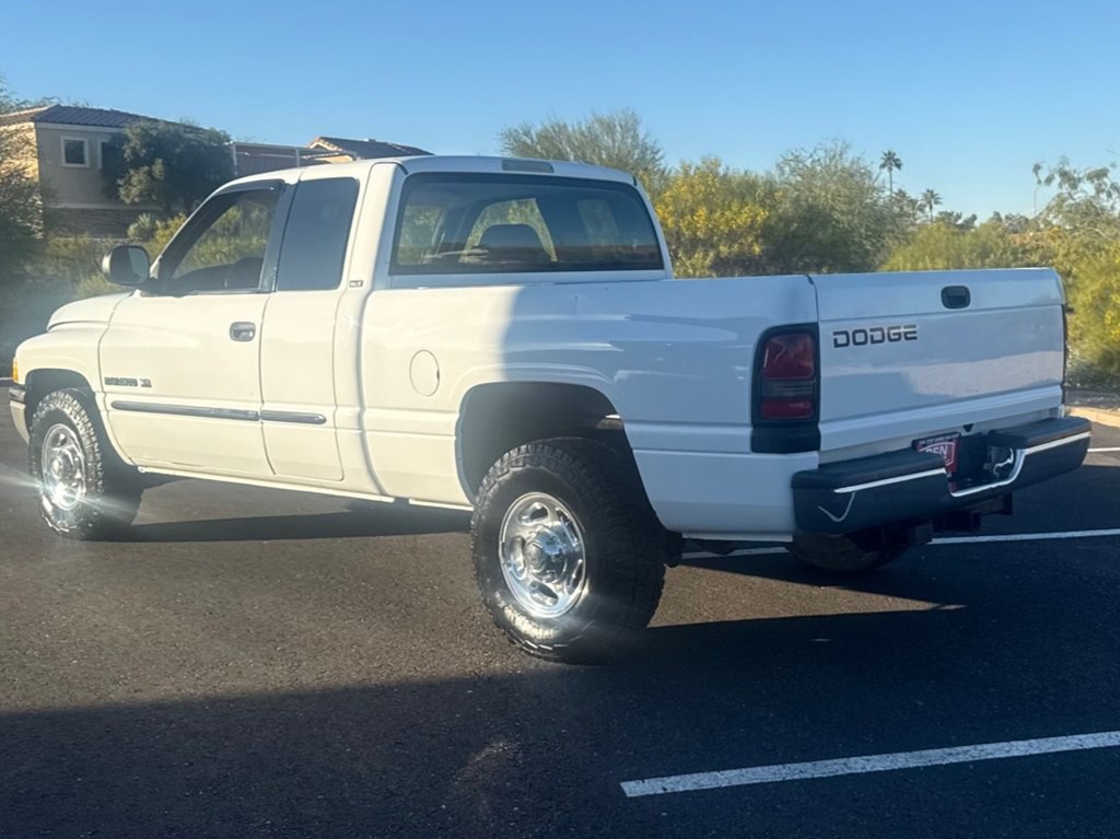 2001 Dodge Ram 2500 Image 3