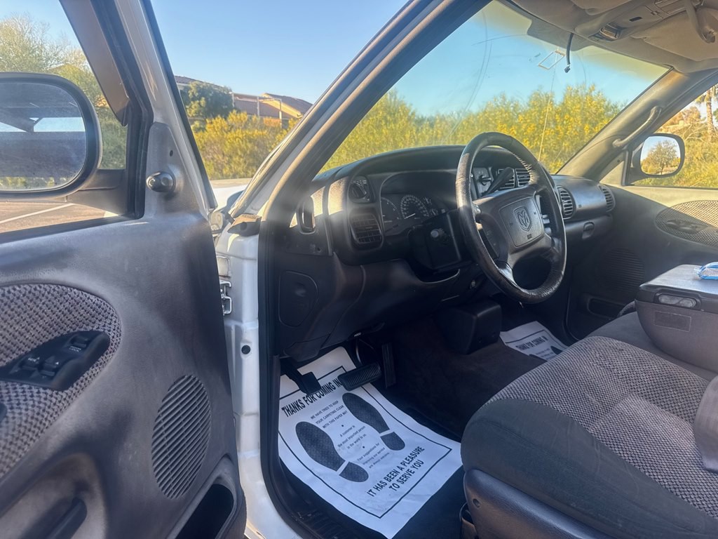 2001 Dodge Ram 2500 Image 8