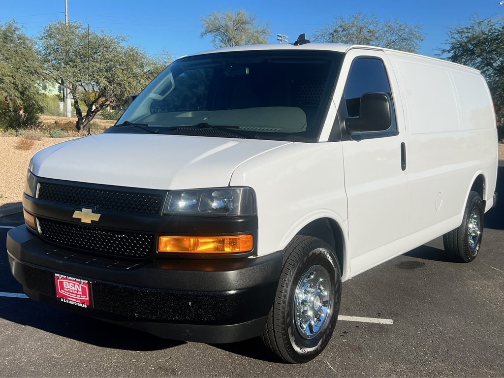 2021 Chevrolet Express Image 1