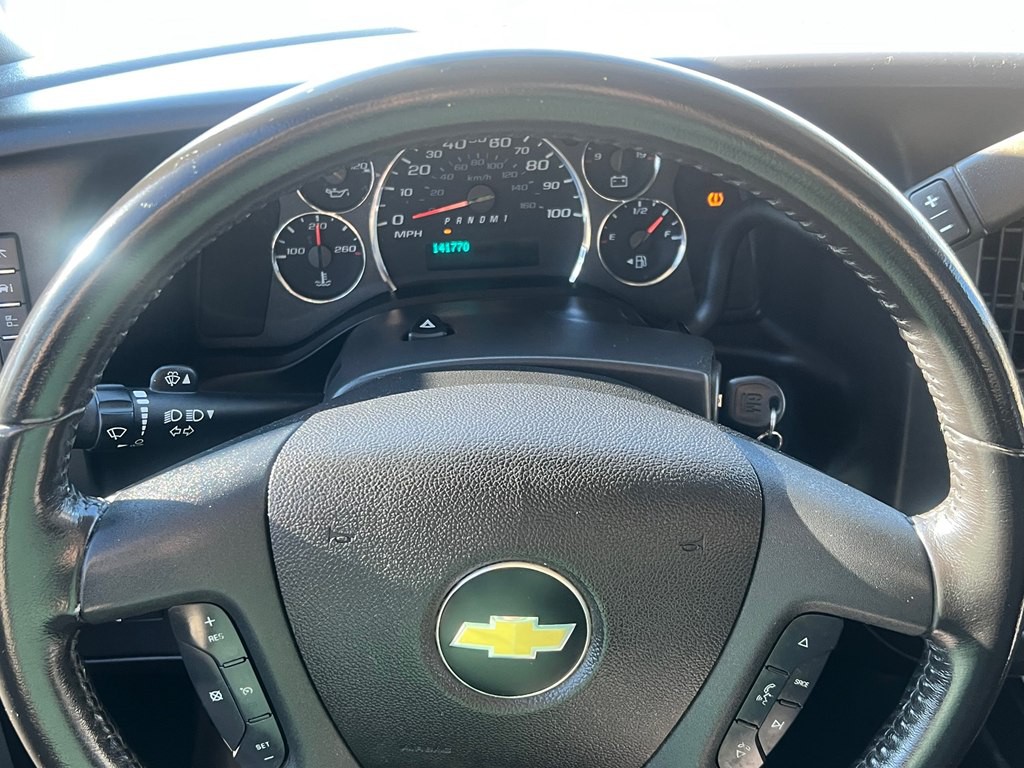 2021 Chevrolet Express Image 10