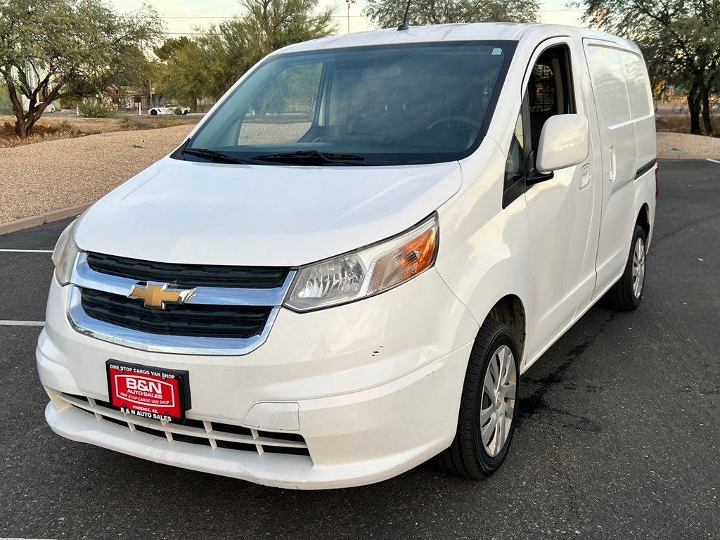 2017 Chevrolet Express Image 1