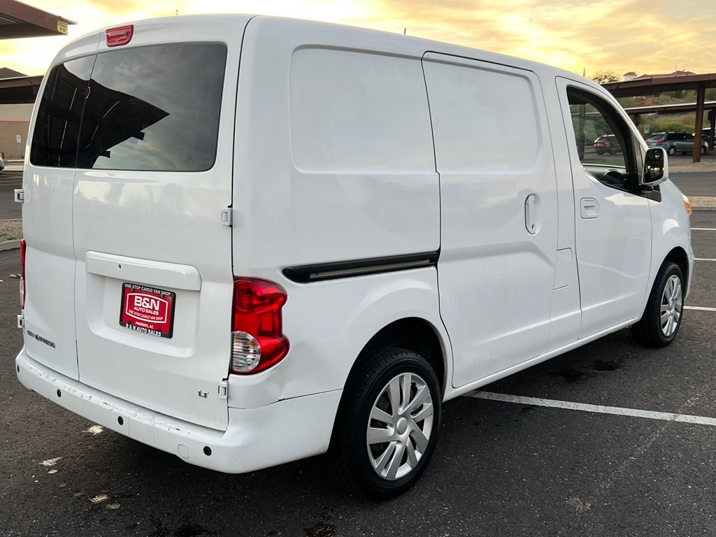 2017 Chevrolet Express Image 6