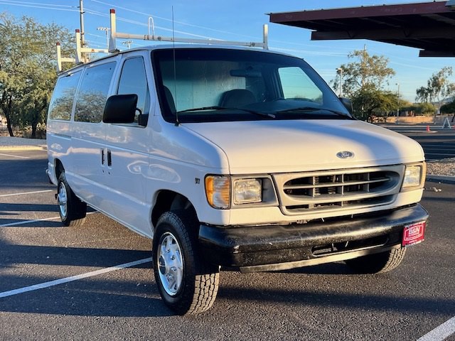 1999 Ford Econoline Image 8