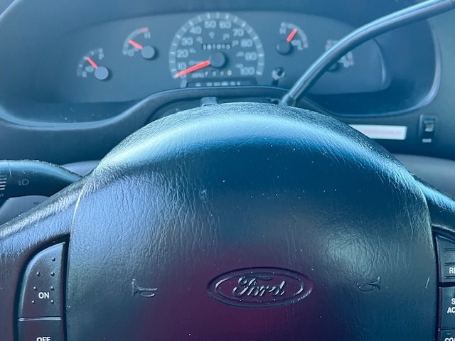 1999 Ford Econoline Image 11