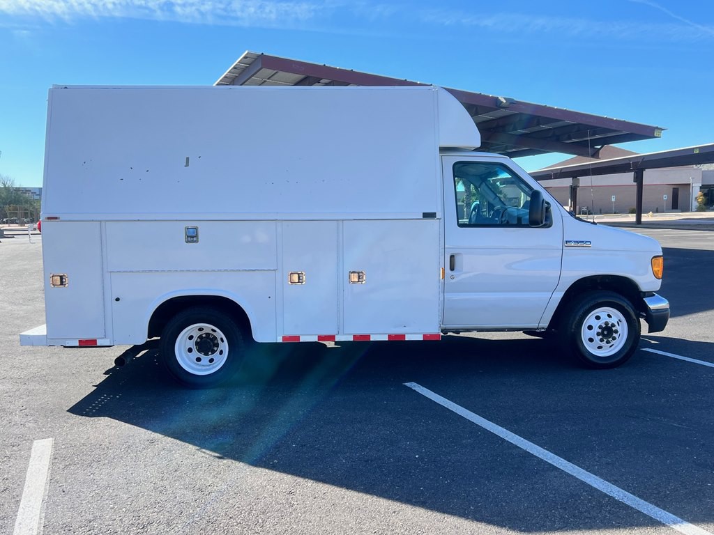 2006 Ford Econoline Image 19