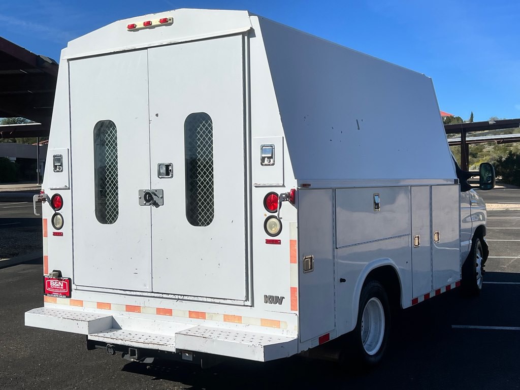 2006 Ford Econoline Image 31