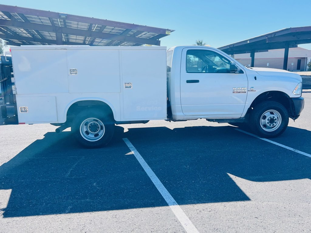 2015 RAM 3500 Image 6