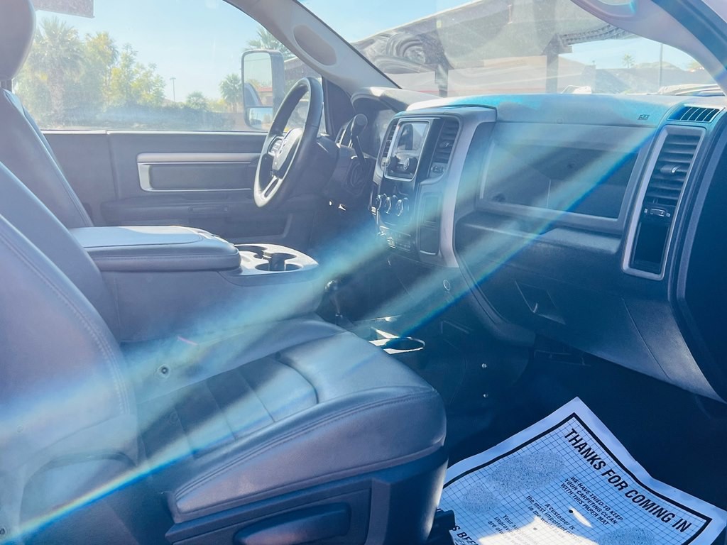 2015 RAM 3500 Image 8