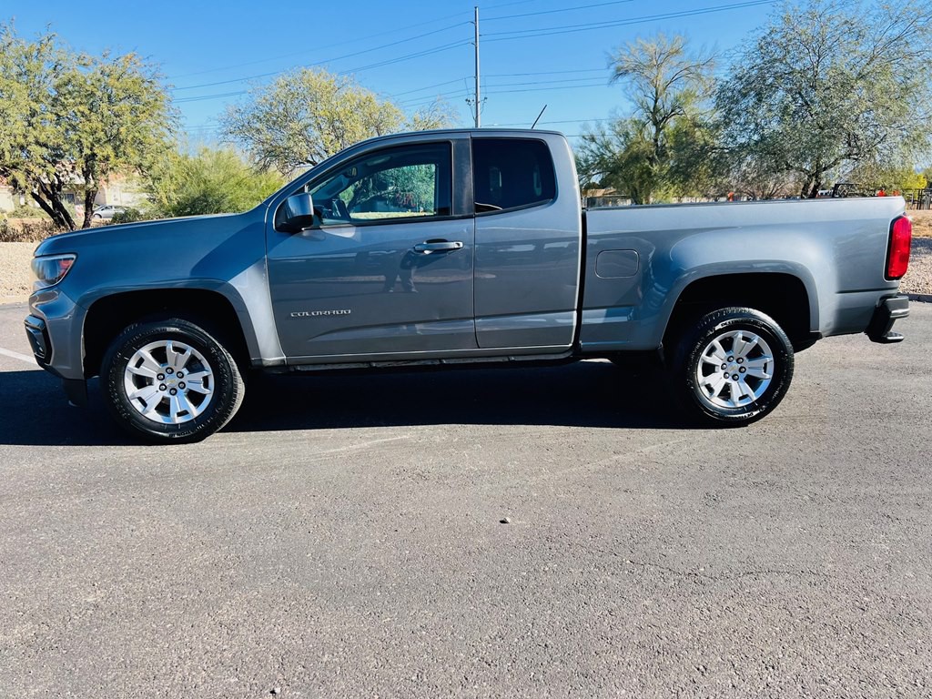 2022 Chevrolet Colorado Image 2