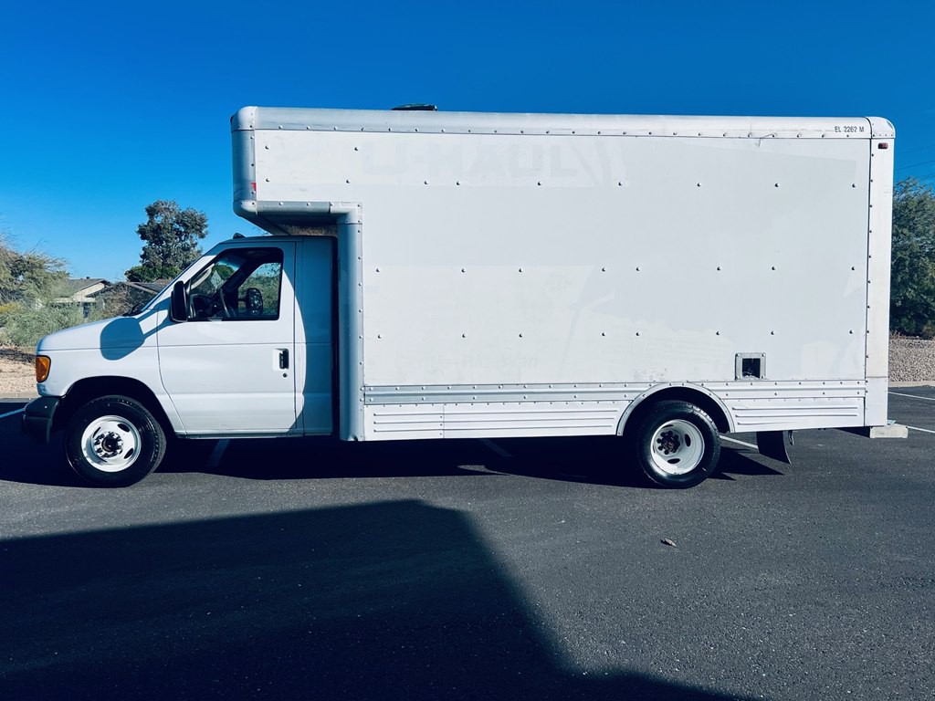 2007 Ford Econoline Image 2