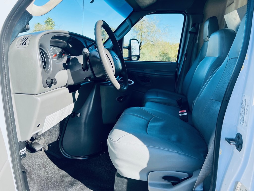 2007 Ford Econoline Image 10