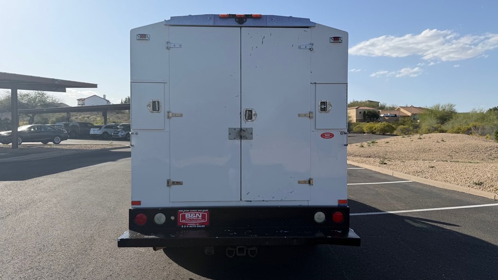 2017 Chevrolet Express Image 4