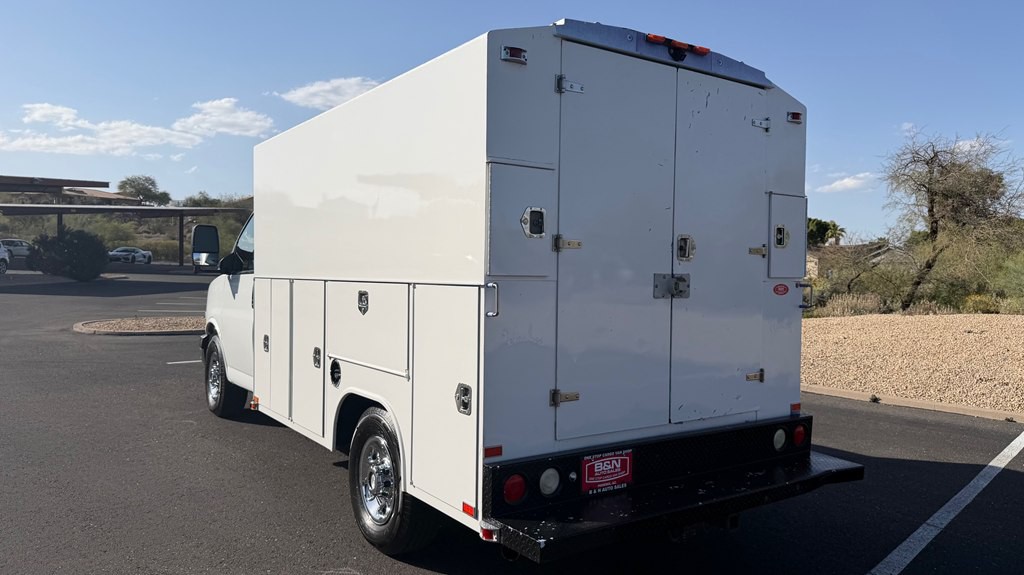 2017 Chevrolet Express Image 14