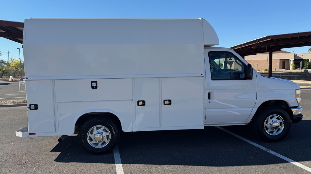 2018 Ford Econoline Image 6