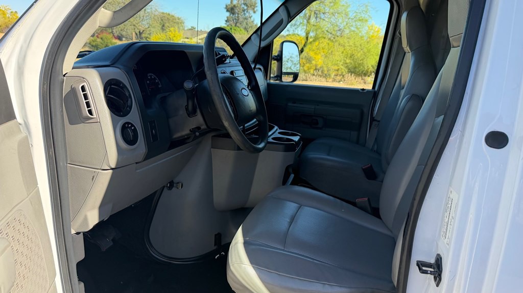 2018 Ford Econoline Image 9