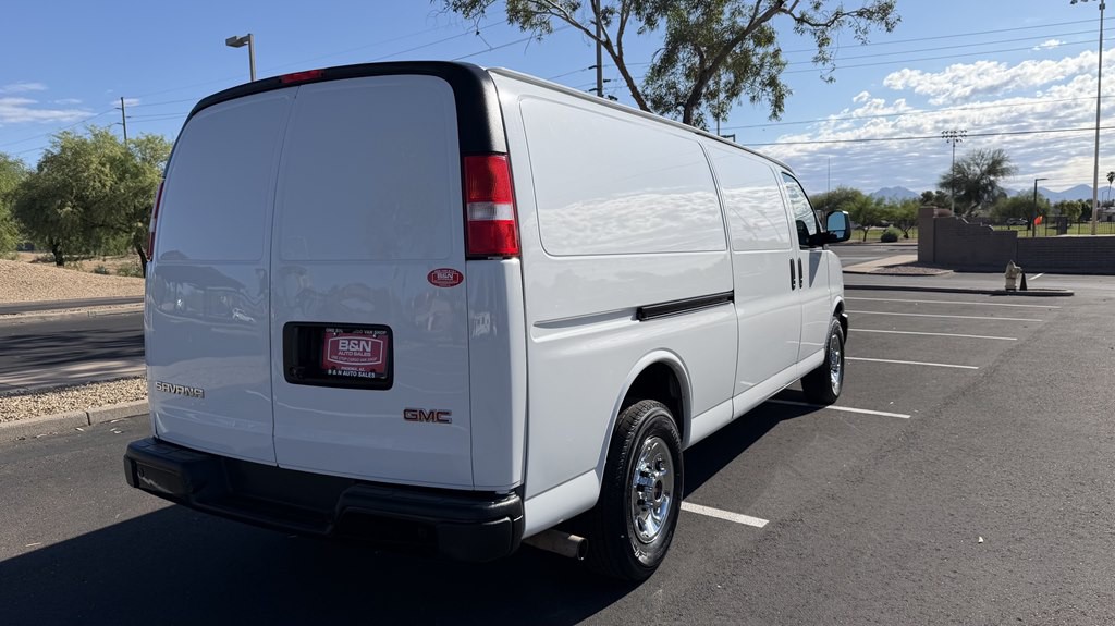 2022 GMC Savana Image 5