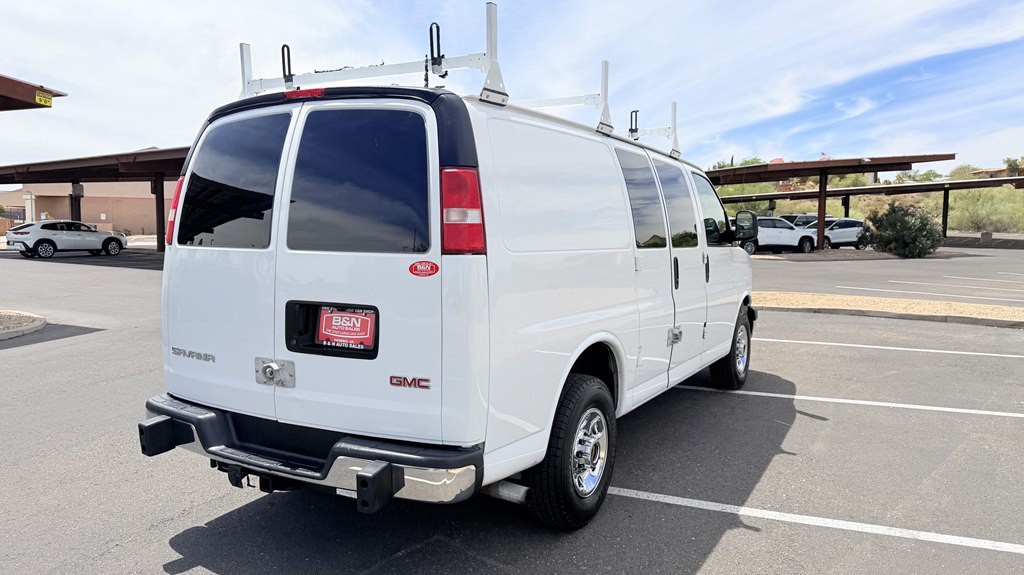 2017 GMC Savana Image 6