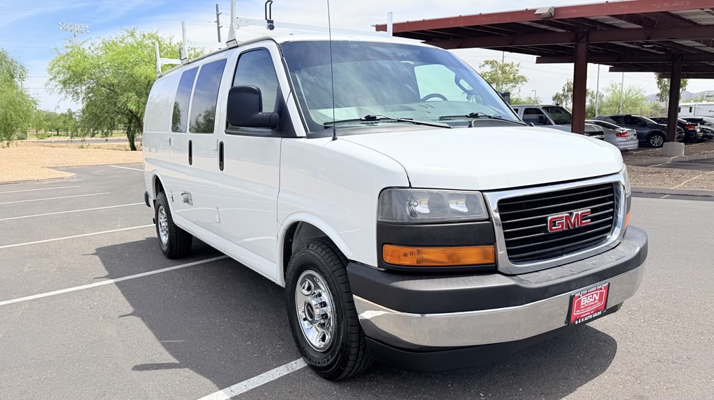2017 GMC Savana Image 8