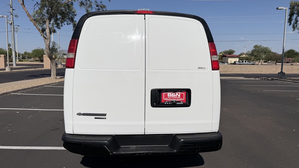 2013 Chevrolet Express Image 4