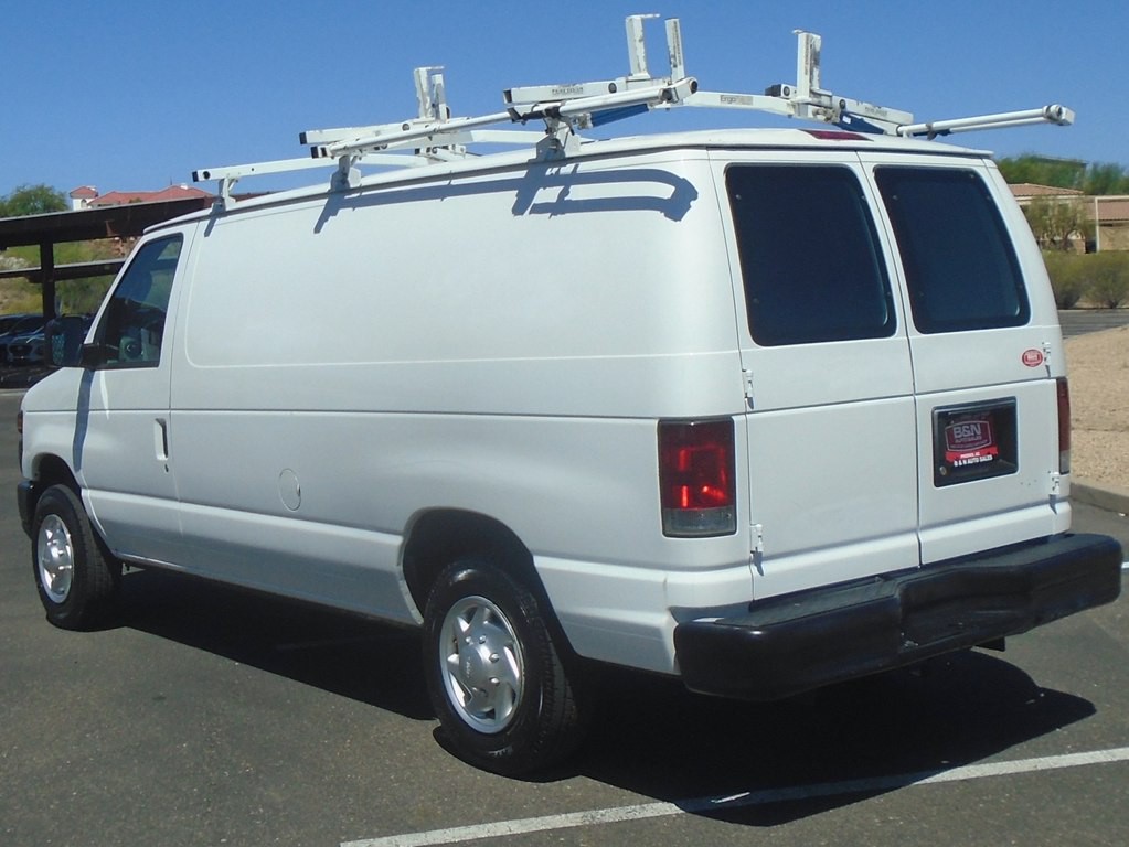 2010 Ford Econoline Image 3