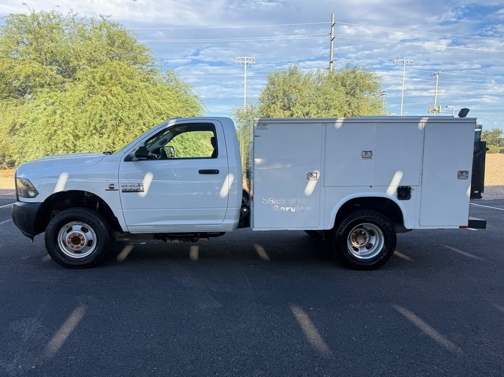 2015 RAM 3500 Image 2